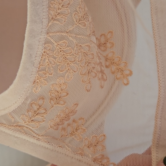 Natori | NWOT Frame Contour Seamless Underwire Bra 32DD - Picture 4 of 7